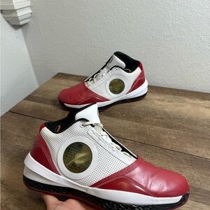 Size 12 - Jordan 2010 Welcome Home Red‎ / White 387358-101 Wade Sneakers